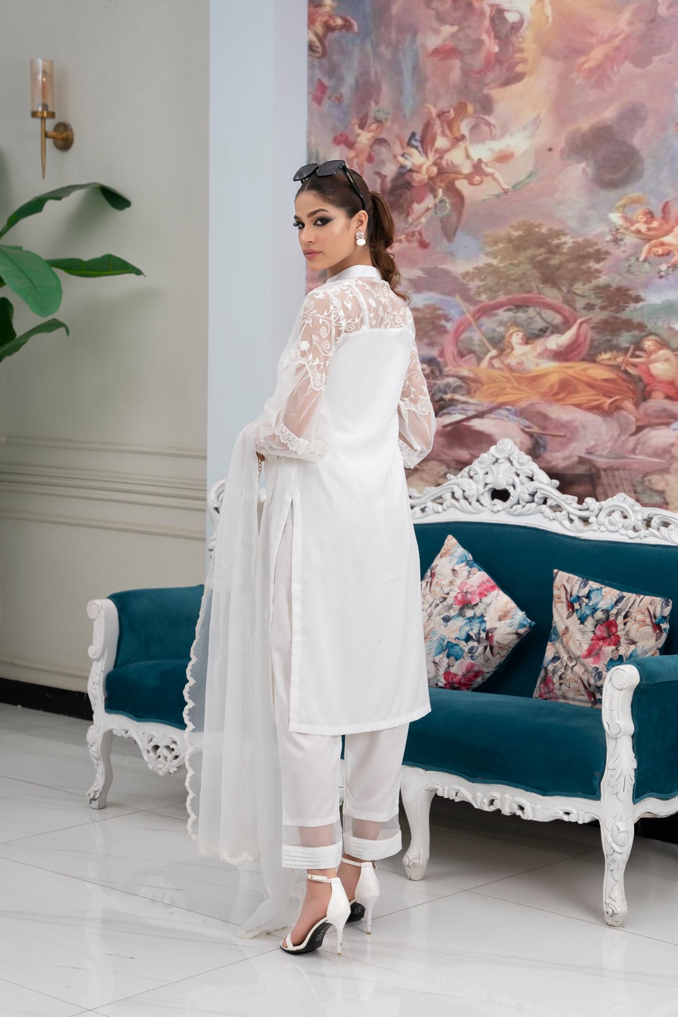 HINA - White