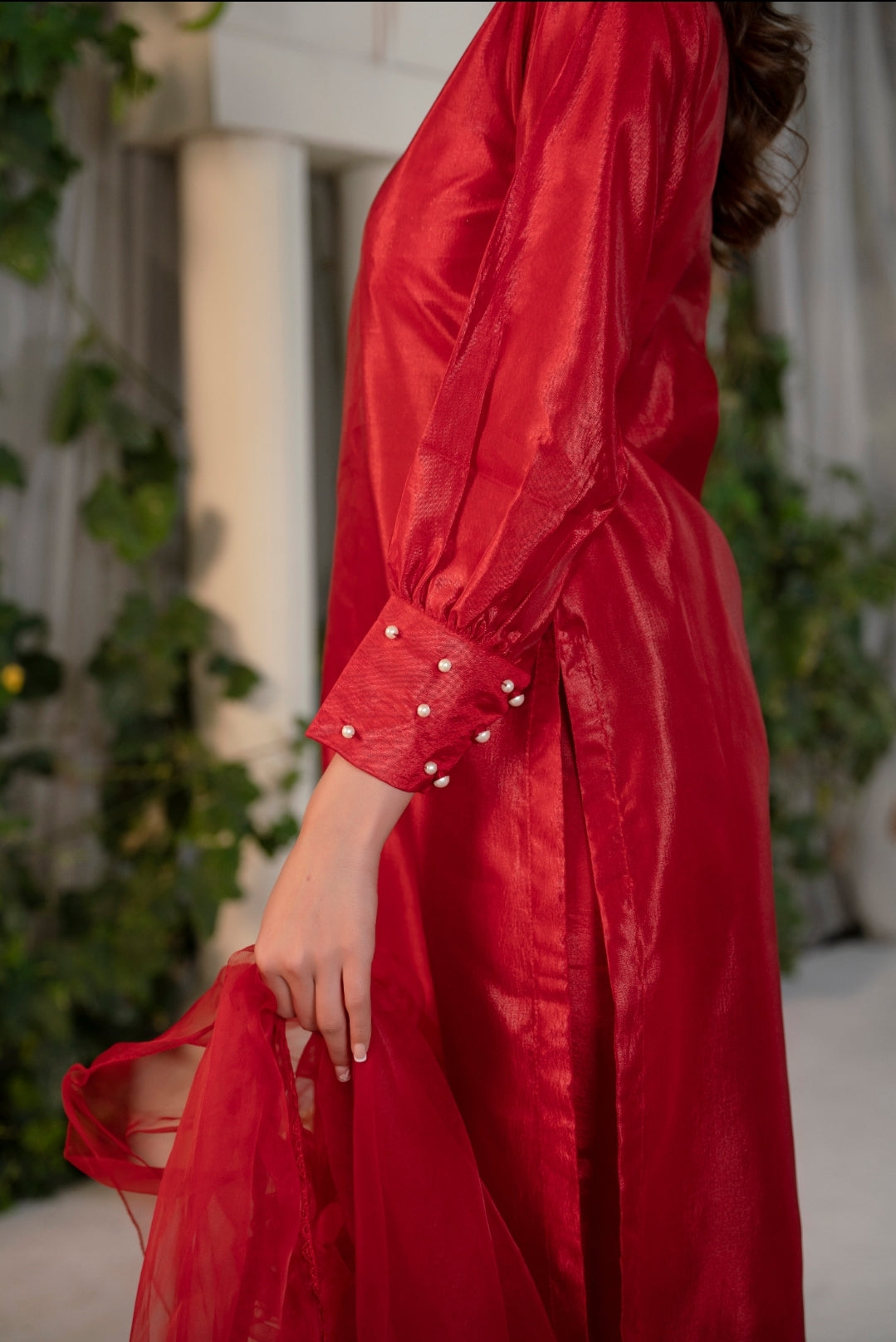 ALEENA - Red
