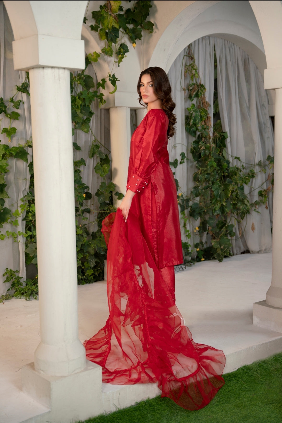ALEENA - Red