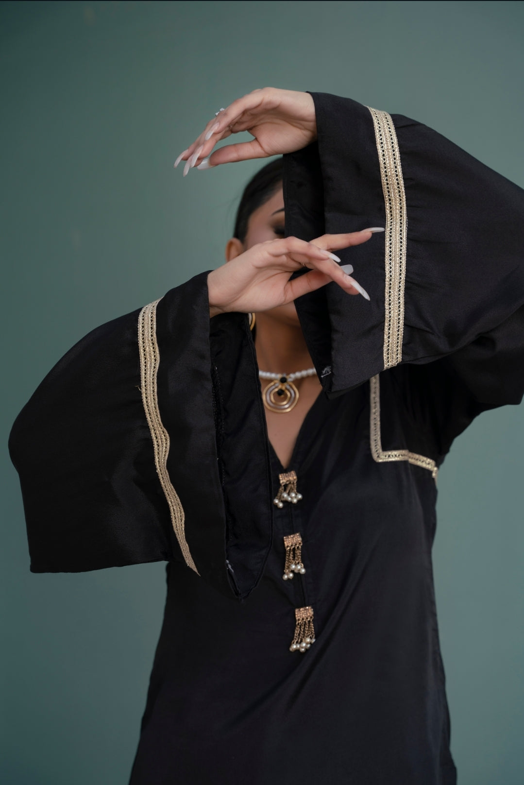 NOOR - Black