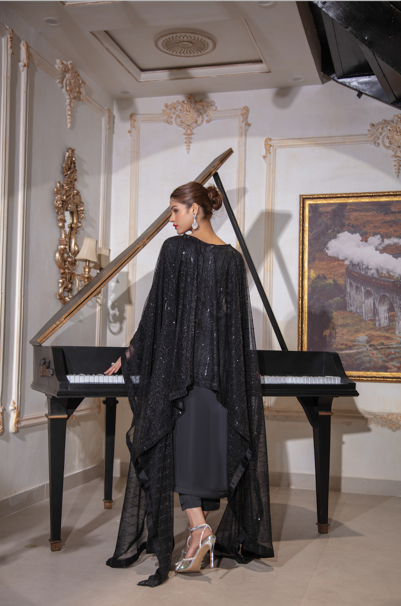 HAYAT Black Cape Duppatta