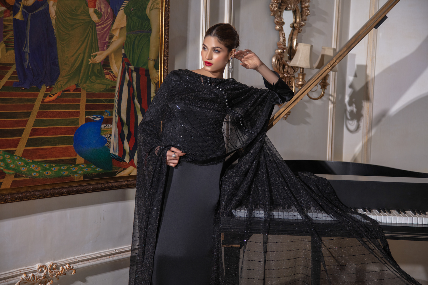 HAYAT Black Cape Duppatta